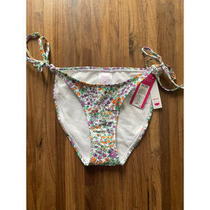 Juniors' String Hipster Bikini Bottom - Xhilaration Multi Floral Print